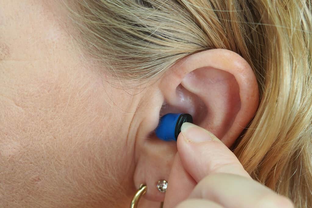 Problemas de audição tinnitus